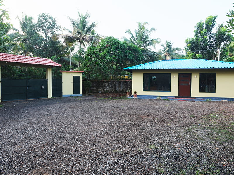 lake-vechoor-villas-kerala-riverside-view